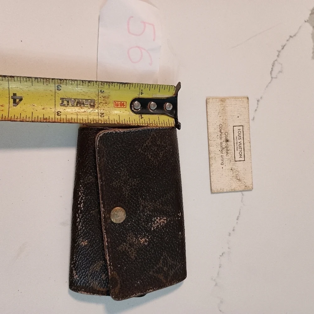 Authentic LOUIS VUITTON Monogram Multicles 6 Key Case